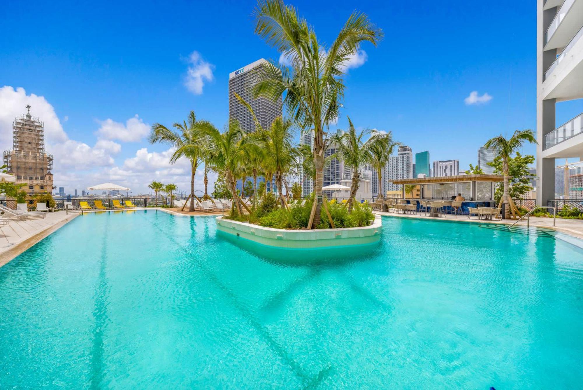 Appartement Upscale 3br Escape With Downtown & Water Views Miami
