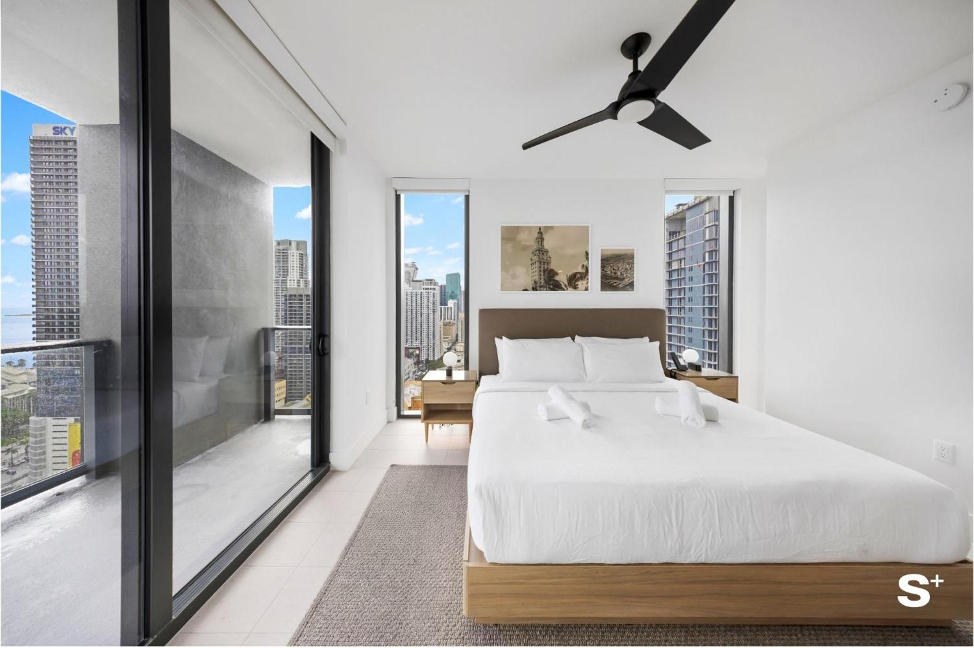 Appartement Upscale 3br Escape With Downtown & Water Views Miami