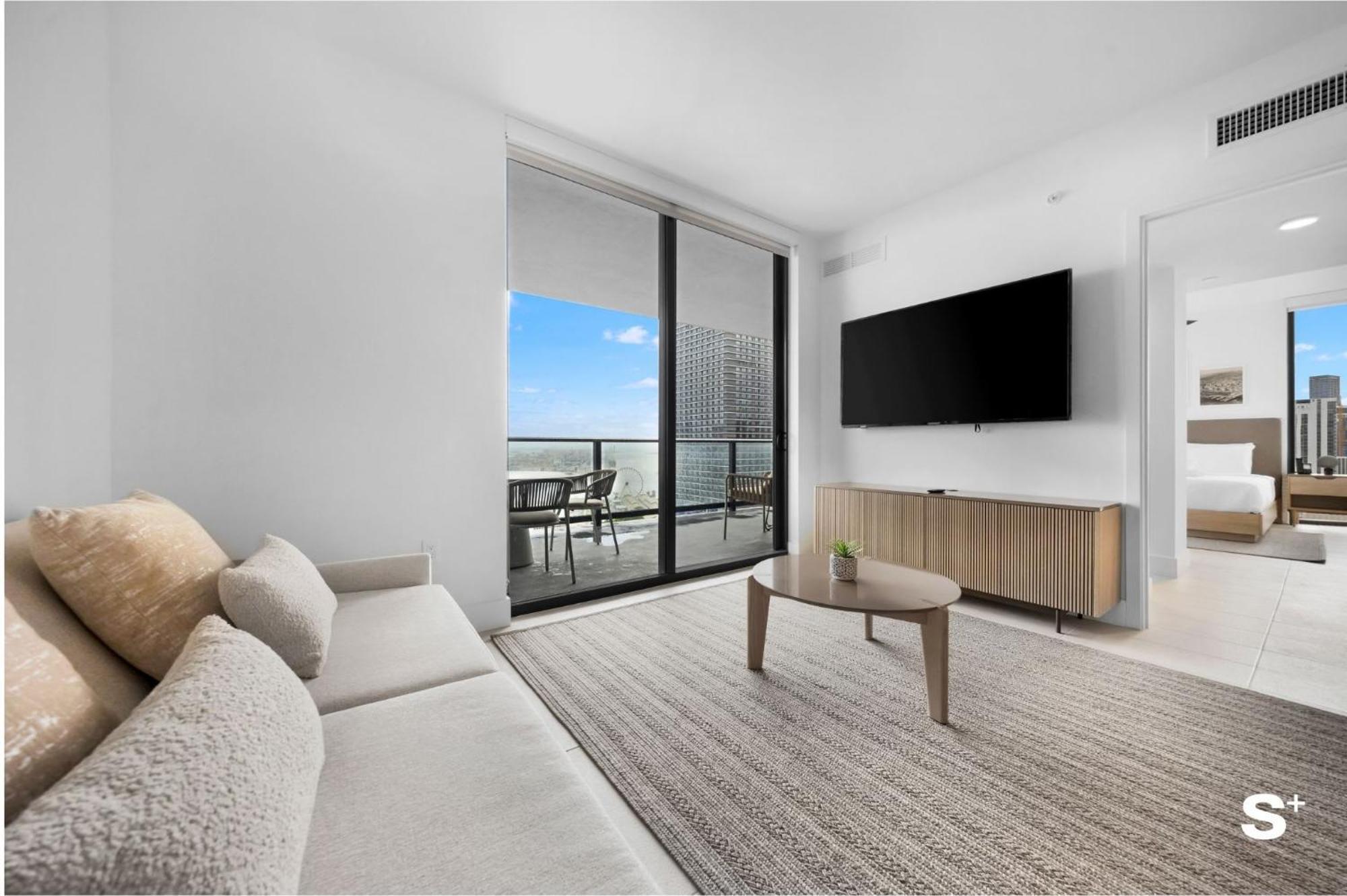 Upscale 3br Escape With Downtown & Water Views Appartement Miami